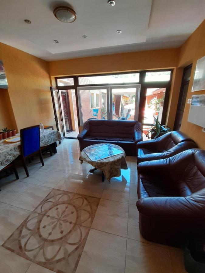 Casa Rebeca Hotel Нептун Екстериор снимка