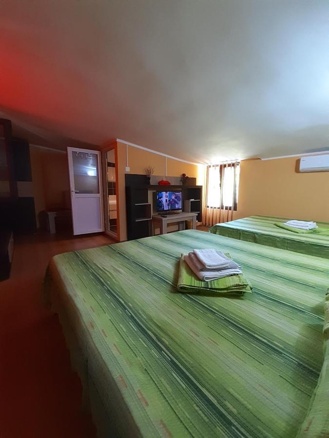 Casa Rebeca Hotel Нептун Екстериор снимка