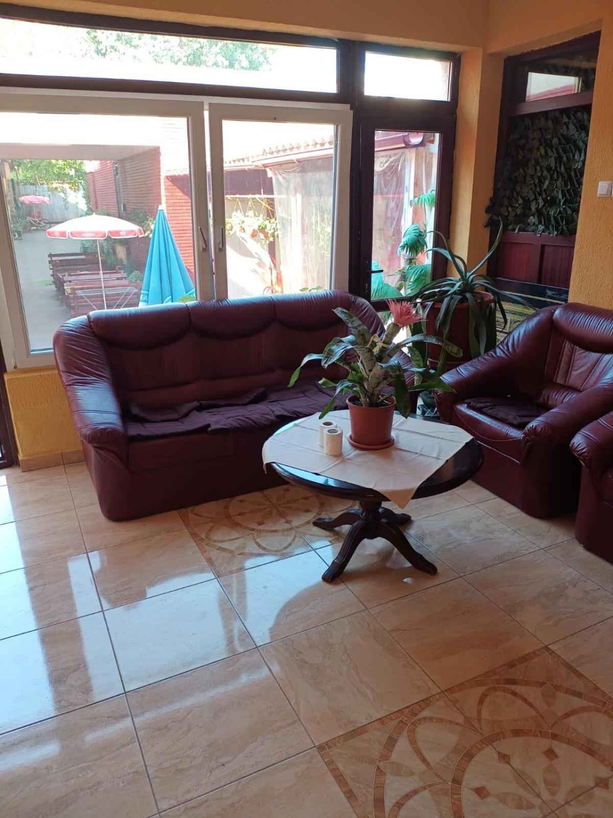 Casa Rebeca Hotel Нептун Екстериор снимка